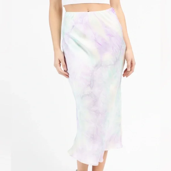 NWT Altar’d State Double Lined Tie Dye Satin Midi Skirt in Rainbow Multi Size XS - Picture 3 of 11
